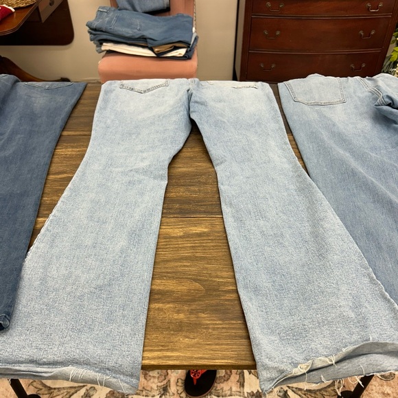 Size 12 Jeans 3 Pairs together . Old Navy(2) Wonderly(1) BGUC - Picture 12 of 13
